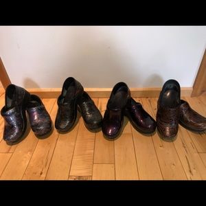 Various Dansko women’s clogs